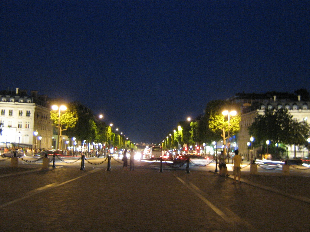 Esti Champs Elysées