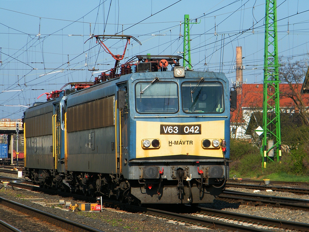 V63 042, V63 012