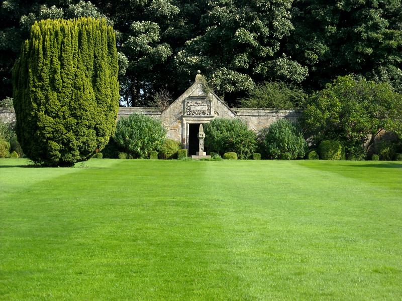 Pinkie House Garden