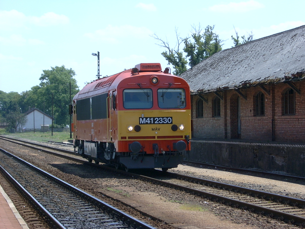 Száguld a hőrgő