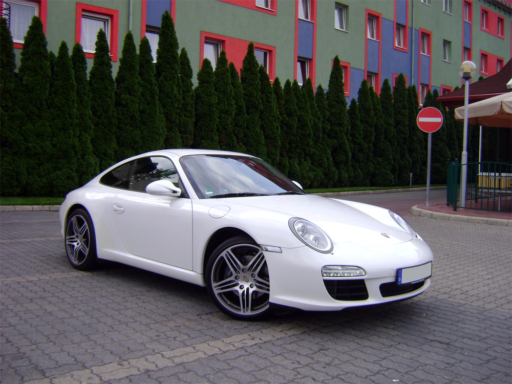 Porsche Carrera 4