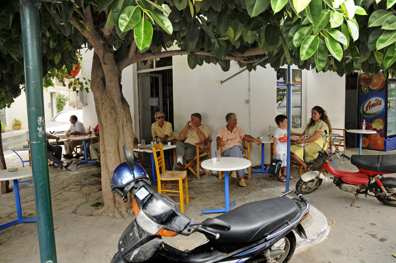people in Agios Nikolaios