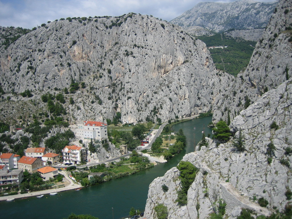 Cetinje kanyon, Omis