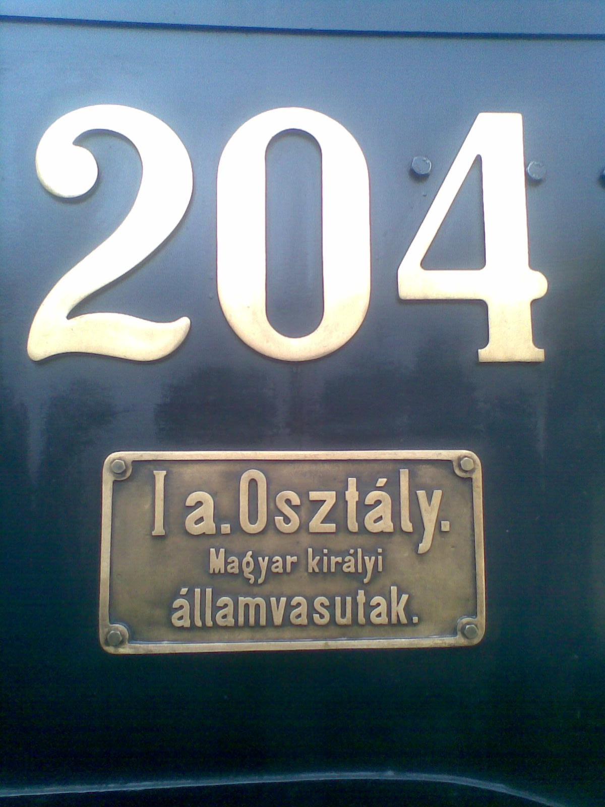 204 Mkir ÁV