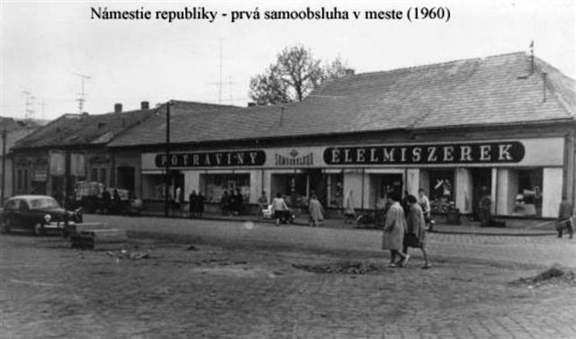 Námestie republiky - prvá samoobsluha v meste 1960