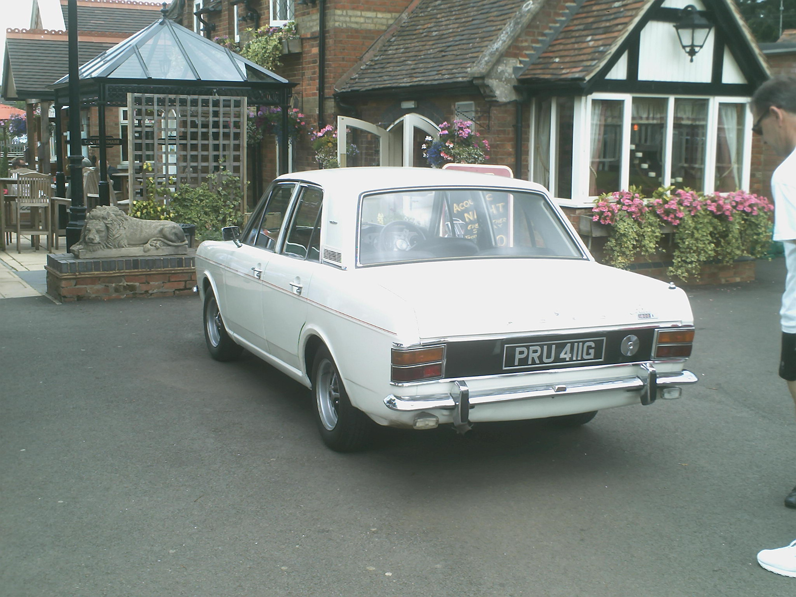 Ford Cortina