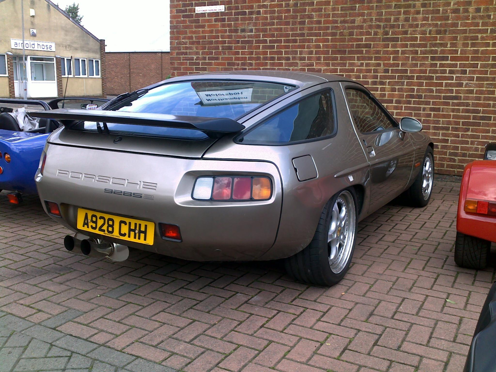 Porsche 928 S2