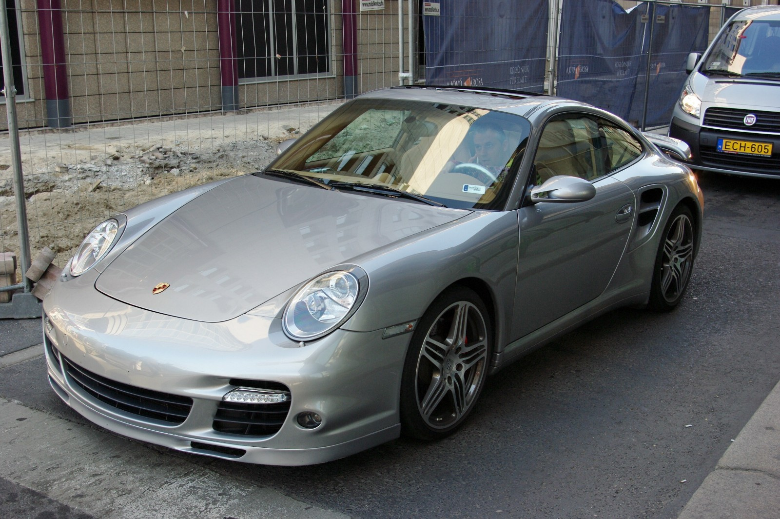 Porsche 911 turbo (5)