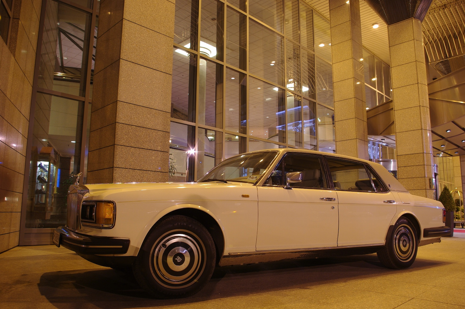 Rolls Royce Silver Spur (2)