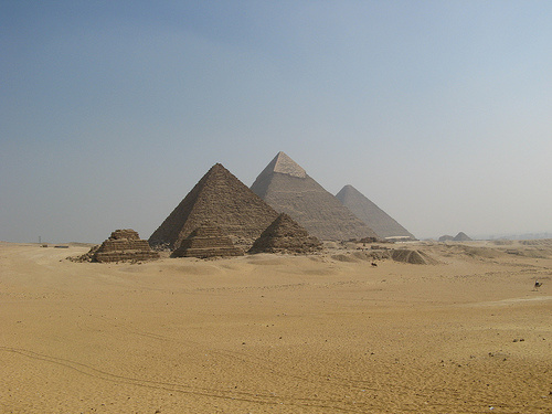 dungodung: The Great Giza Pyramids