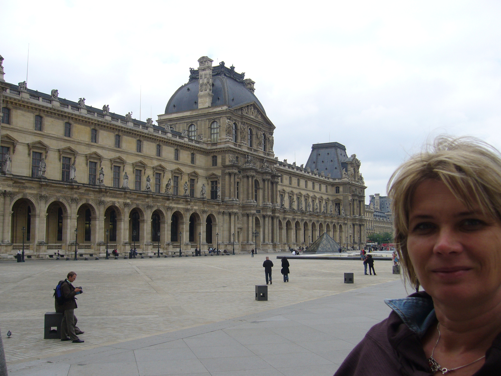 Louvre és Mami