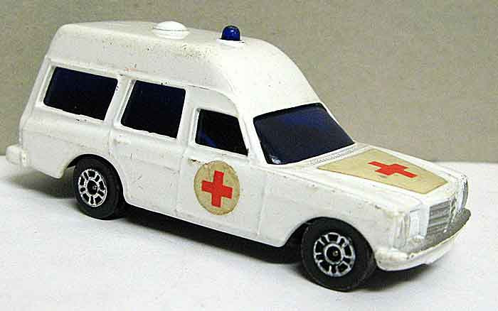 Corgi Mercedes Benz Binz Ambulance