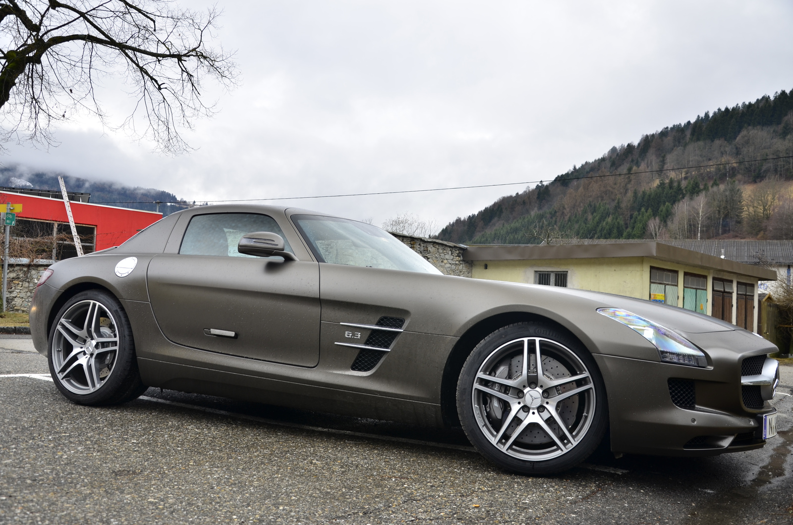 Mercedes Benz SLS AMG