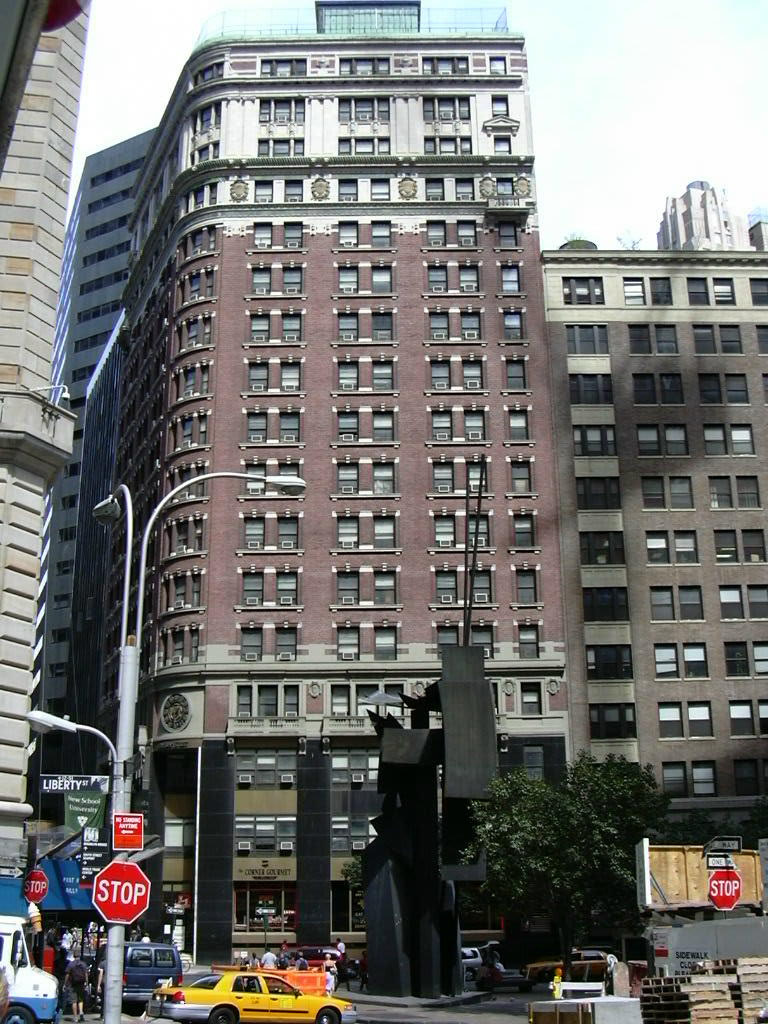 638 Louise Nevelson Plaza