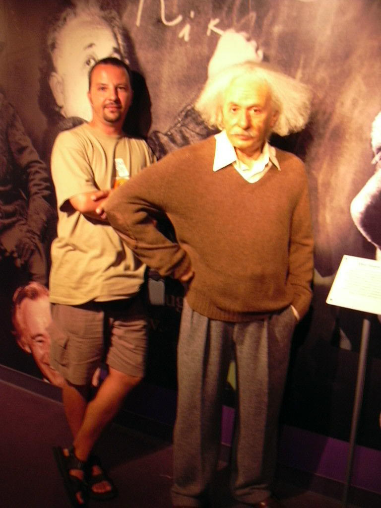 99926 Albert Einstein-Madame Tussauds