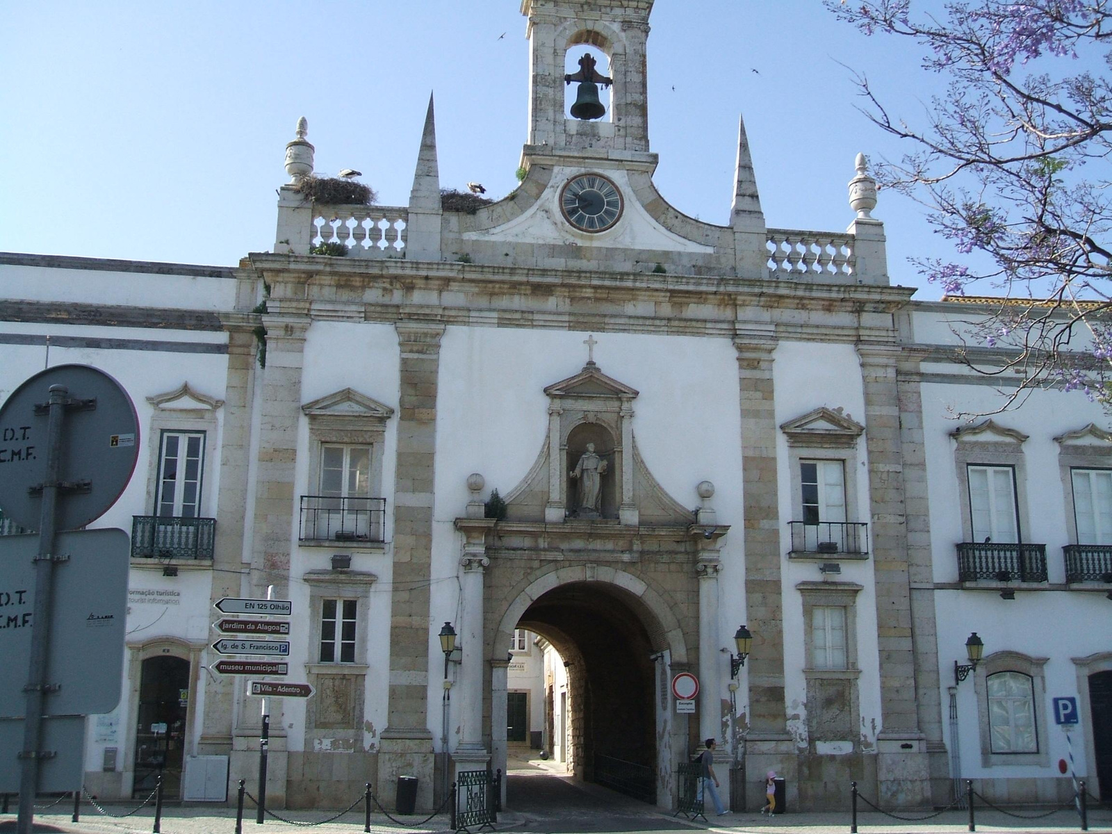 Faro, Arco do Villa