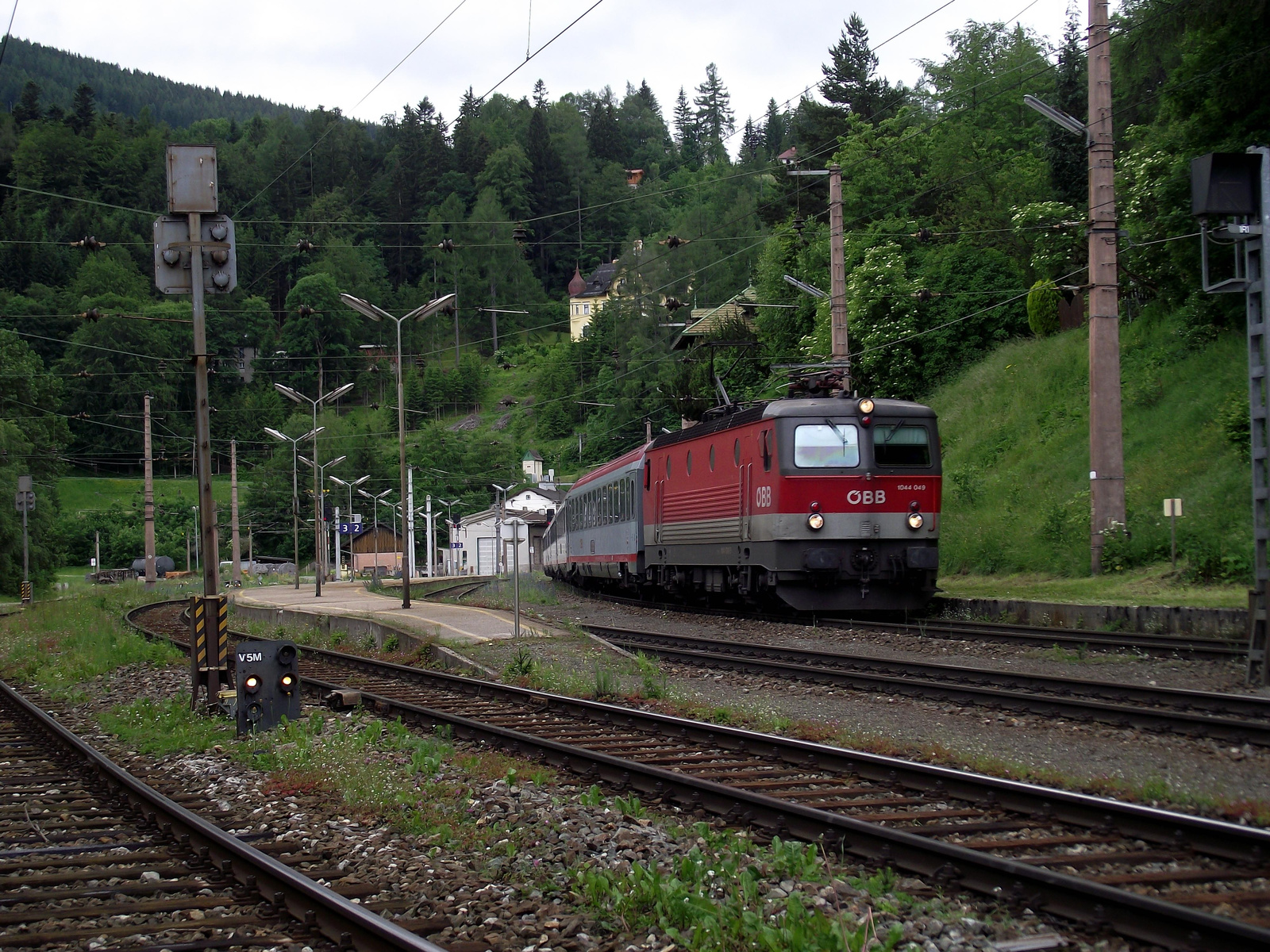 Újabb ezúttal 1144-es mozdonnyal vontatott InterCity