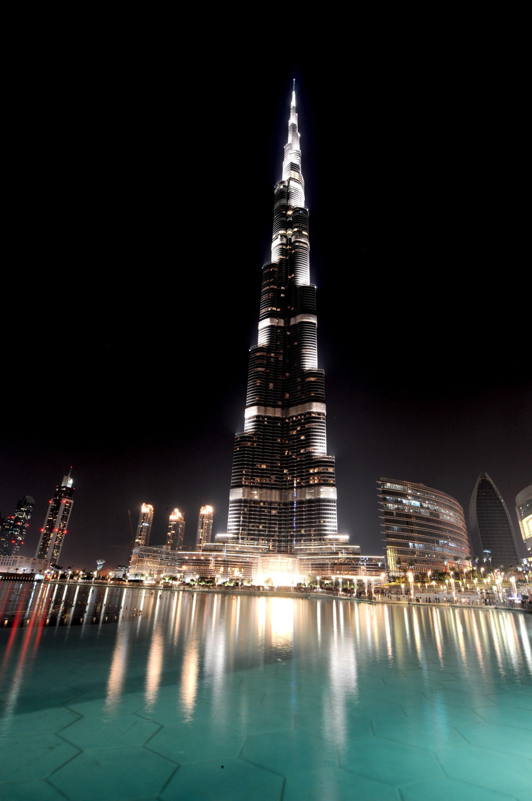 Burj Khalifa, 828 méter