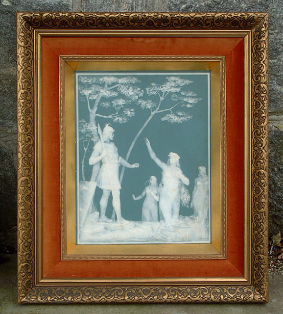 3628 wedgewood plaque with spear 1