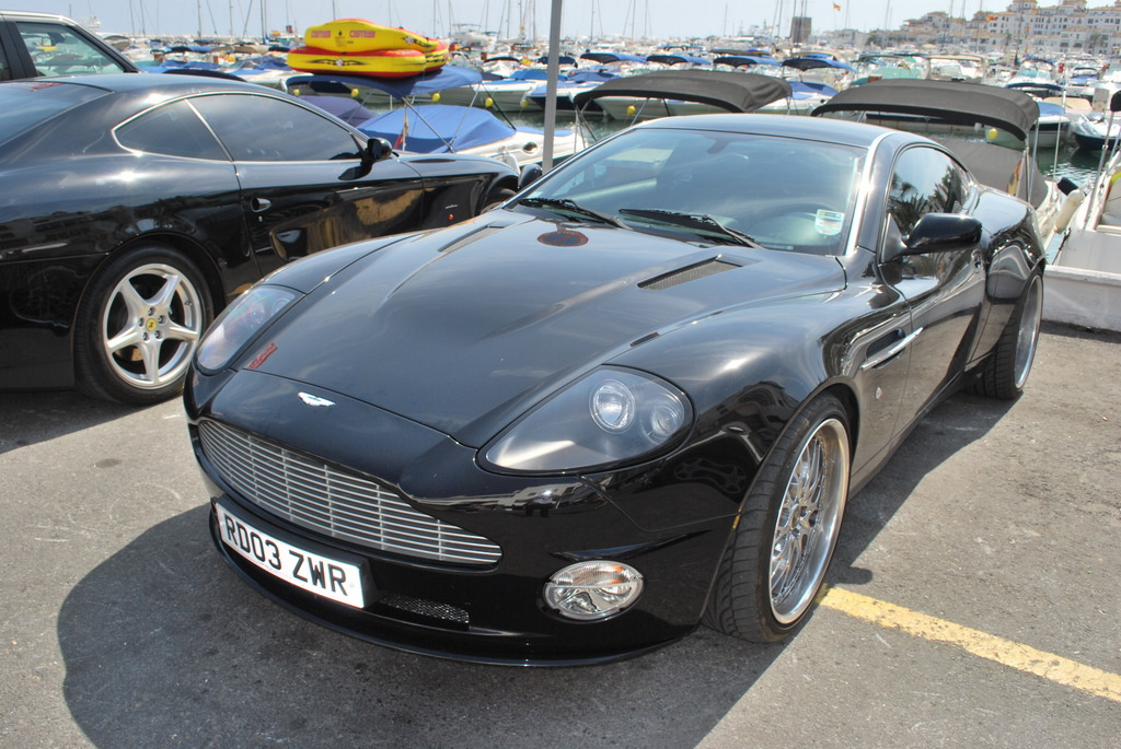 Aston Martin 38