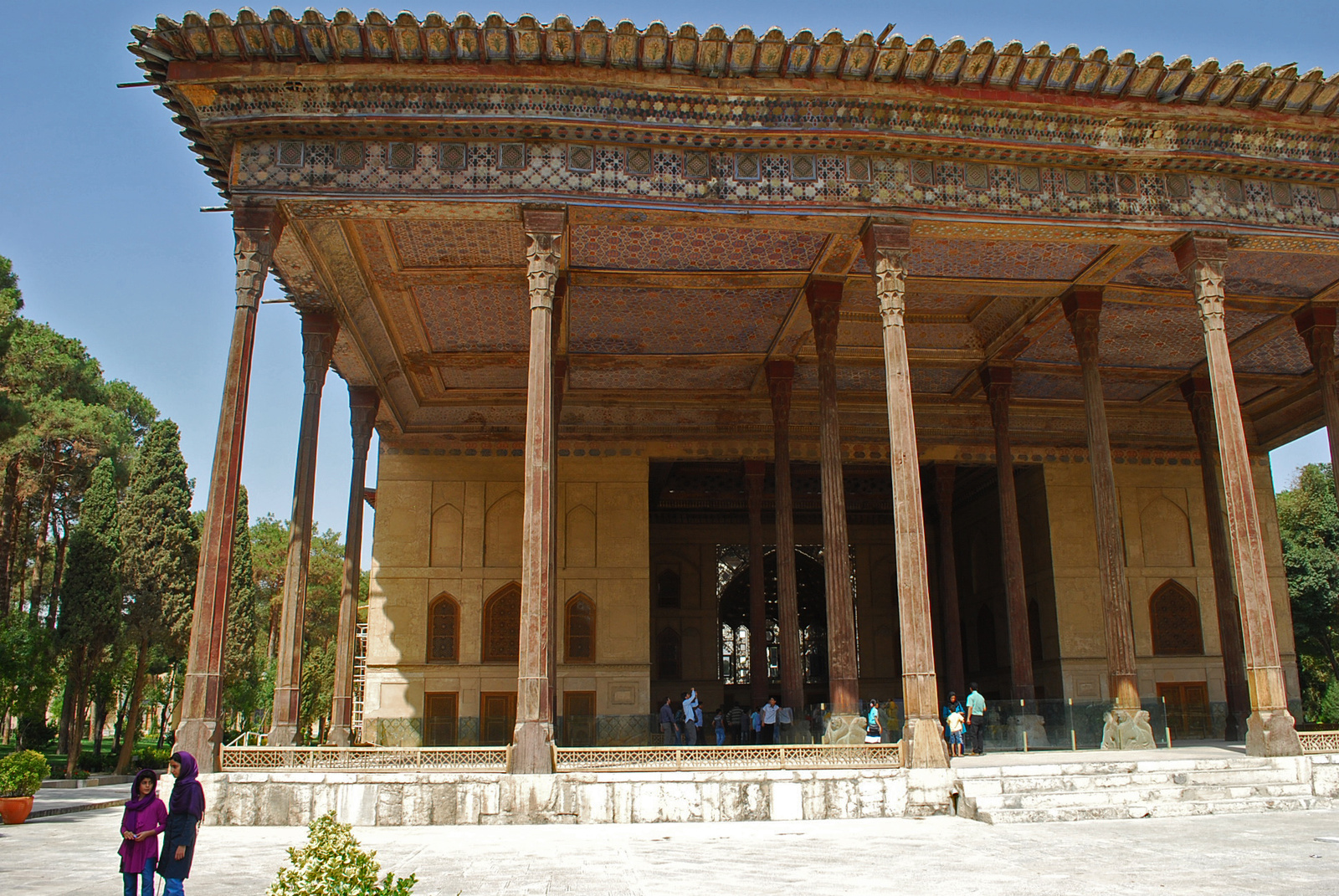 Irán 4142 Chehel Sotun palota Esfahan