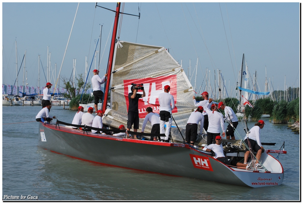 rafficasponzibalatonkékszalaggaca201100115