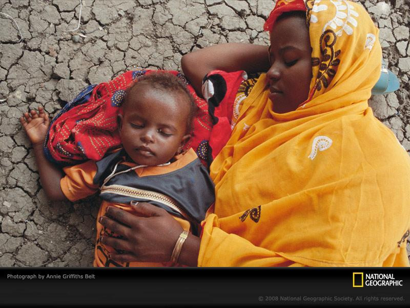 mother-child-kakuma-kenya-abeltbkp2089-sw (Medium)