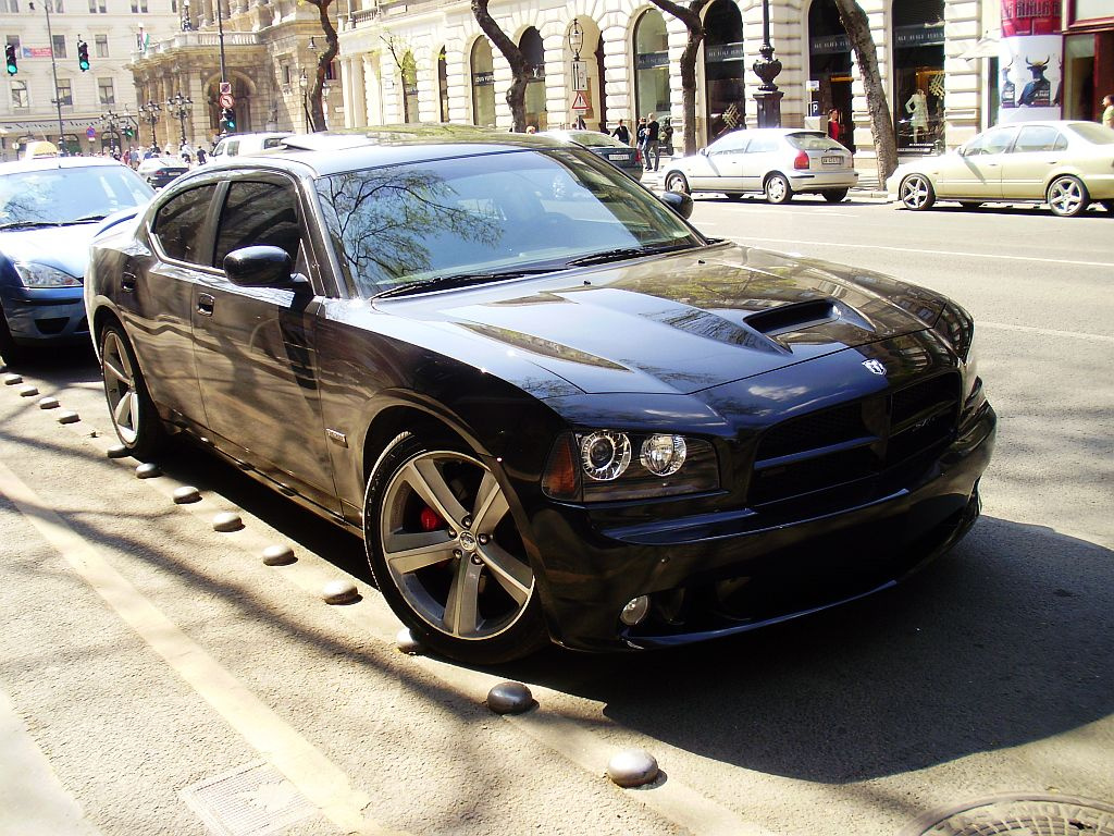 Dodge Charger SRT8