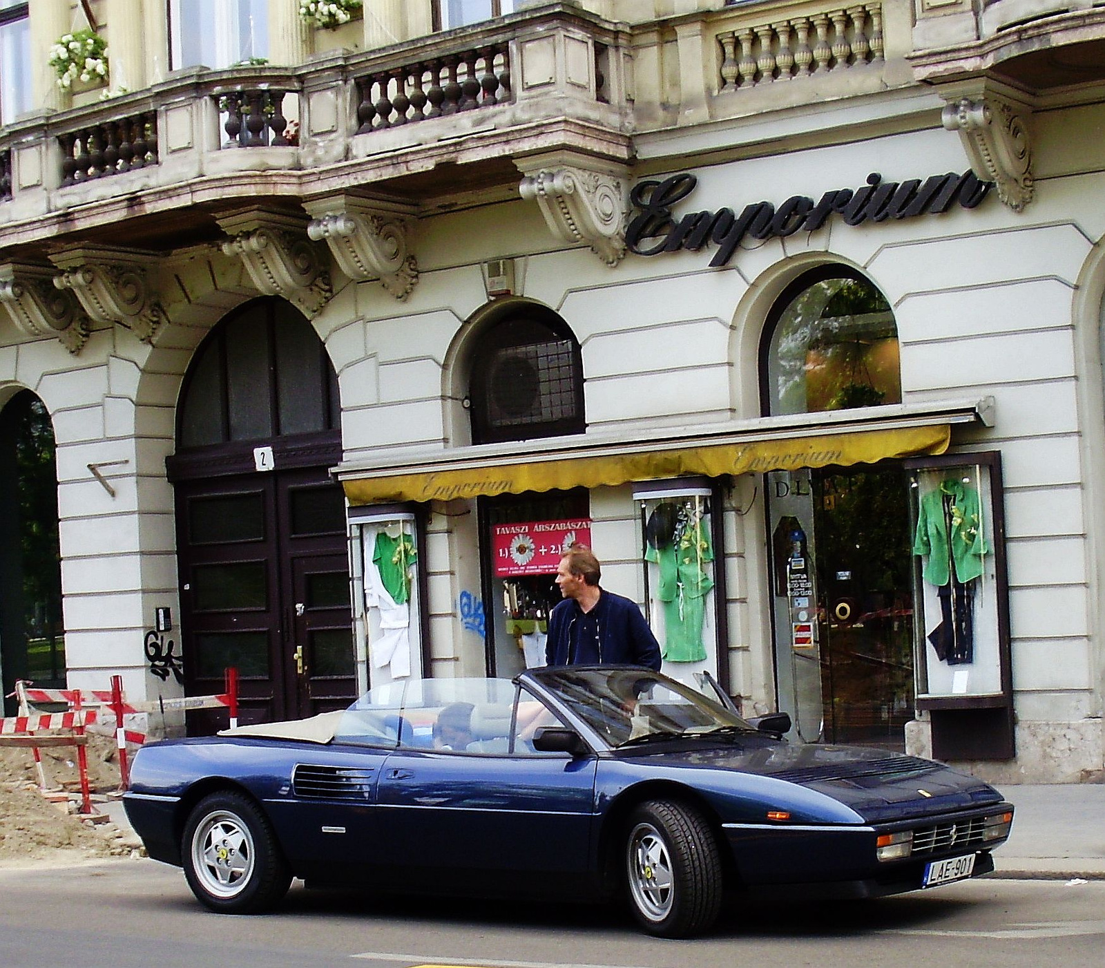 Ferrari Mondial T