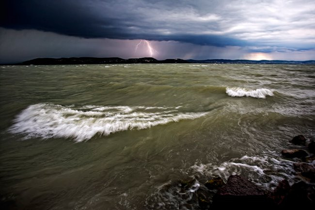 Amikor Háborog a Balaton