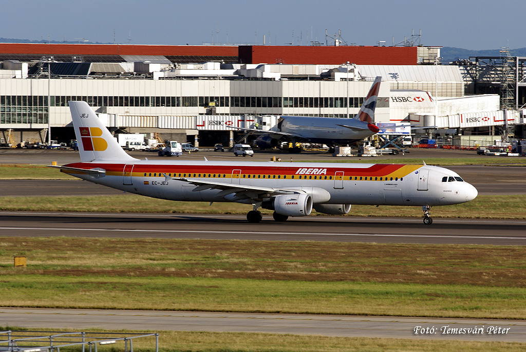 Heathrow Iberia A320-01