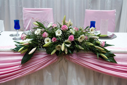 rózsaszín főasztal