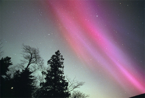 pink-aurora-borealis-maine-1042609-ga