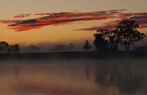 misty-clarence-river-520141-ga