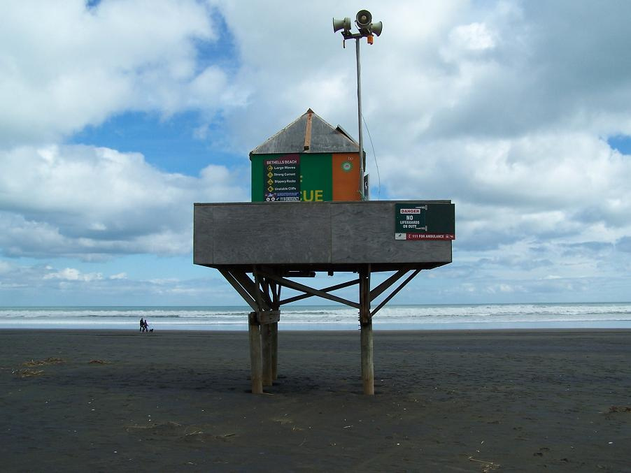 Szezon elott Bethells beach