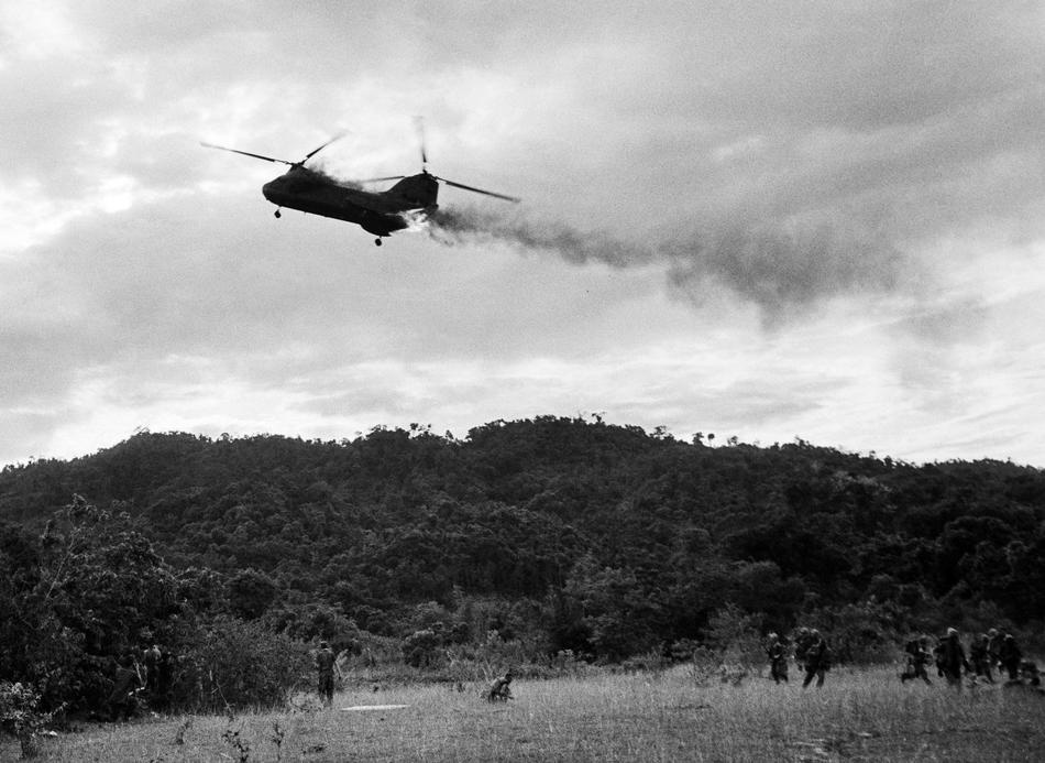 július 15. 1966. A helikopter lezuhan Horst Faas