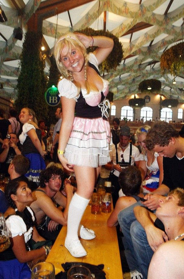 oktoberfest girls 2009 18