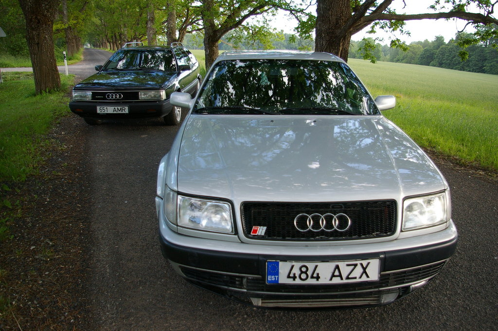 Audi S4 C4 sedan and Audi 200 by ShadowPhotography