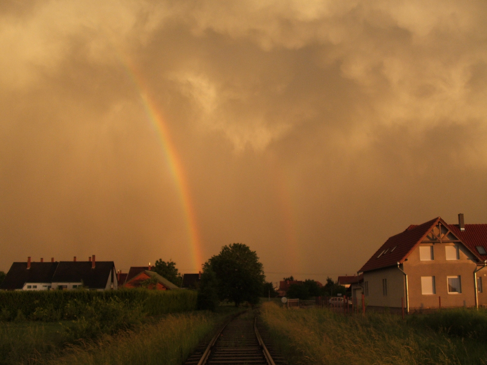 Vihar után szivárvány