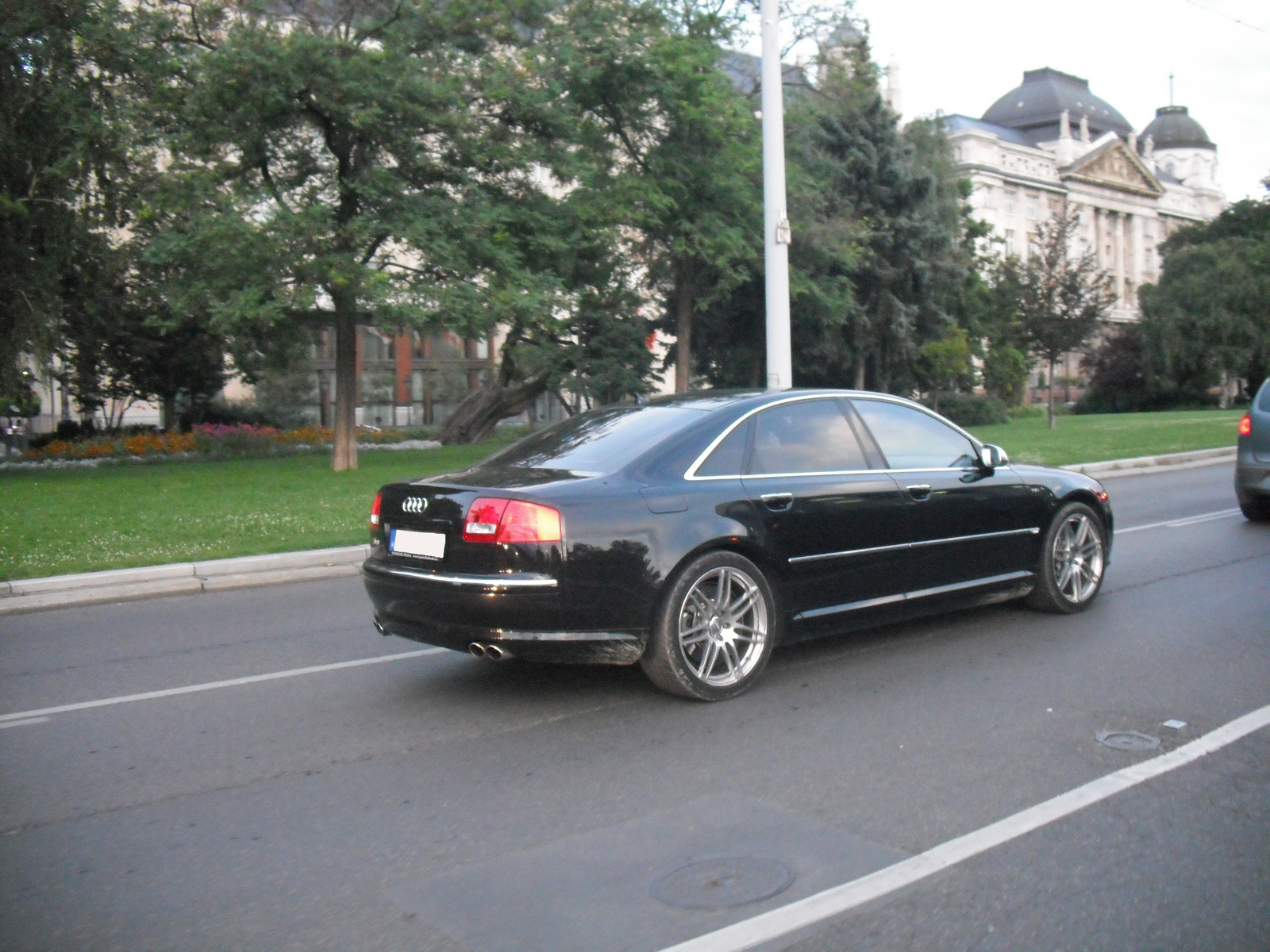 Audi S8