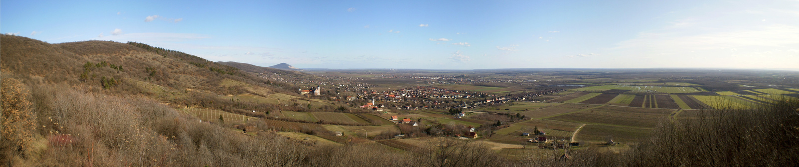 20100227Kilátás a Tenkesről Máriagyűd feletti kilátóból