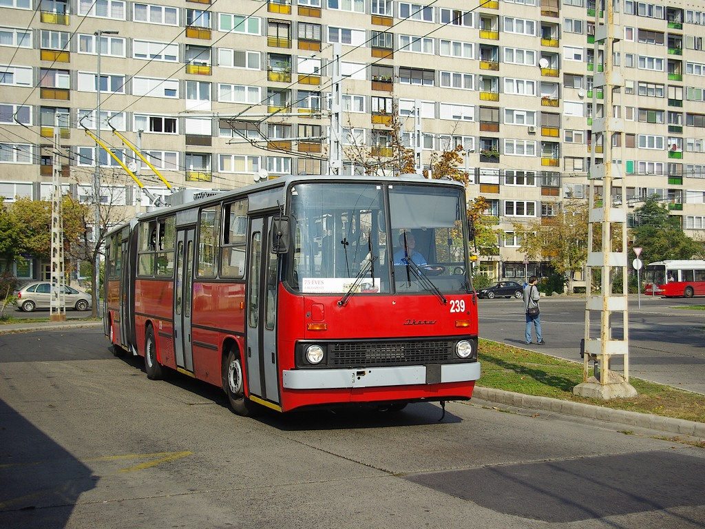 Ikarus 280T az Örs vezér téren 4 2008.10.12