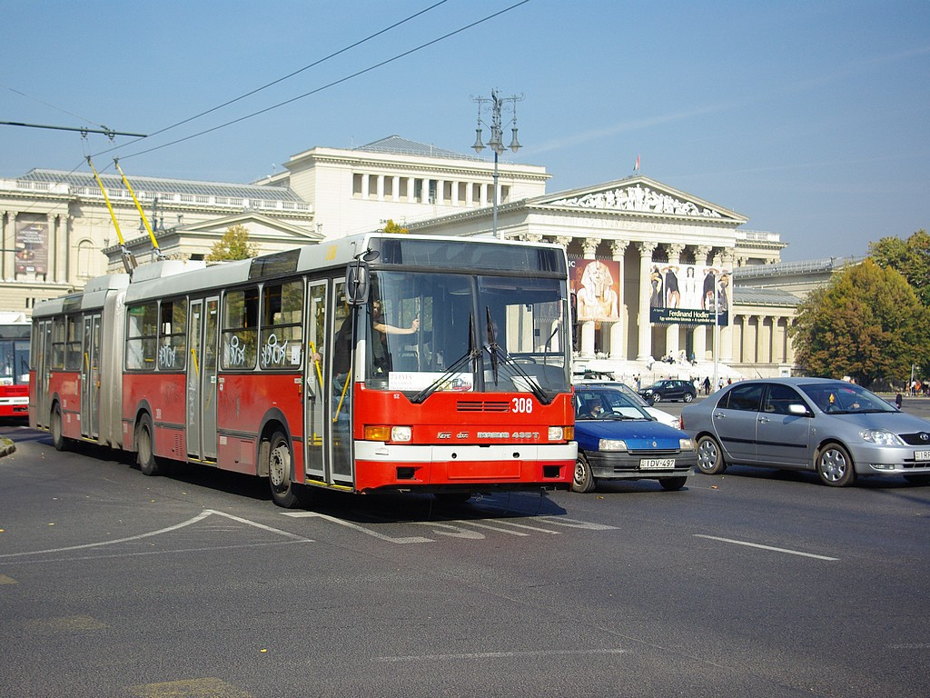 Ikarus 435T a Hősök terén 1 2008.10.12