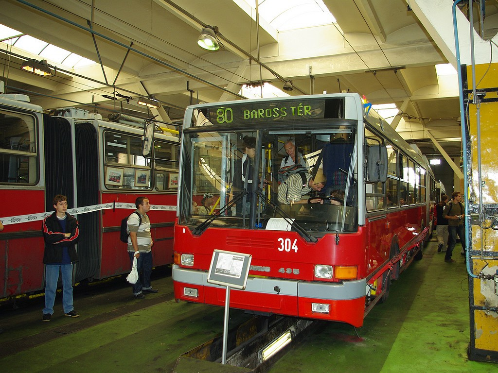 Ikarus 435T a Pongrác úti troligarázsban 4 2008.10.11