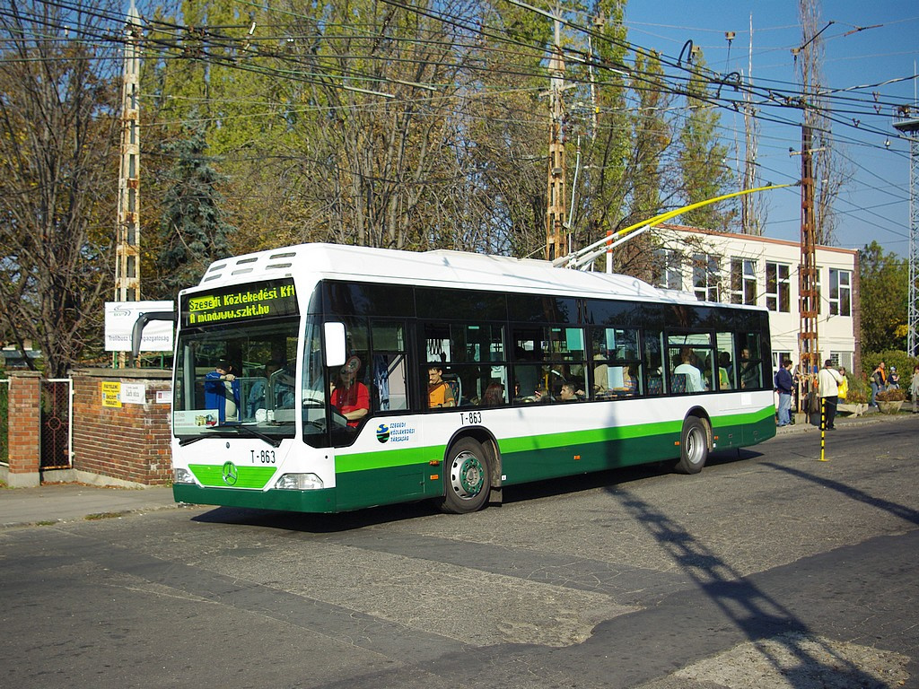 Mercedes Citaro Tr12 a Pongrác úti troligarázsban 17 2008.10.11