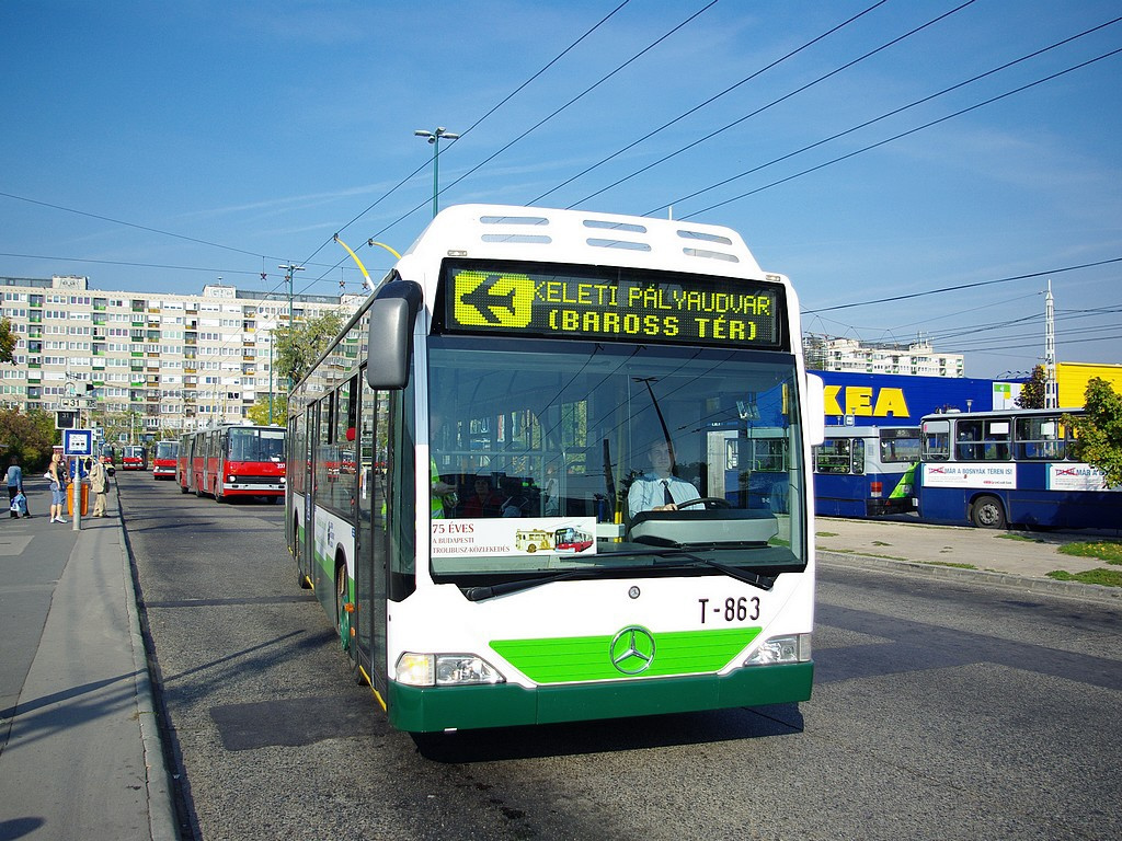 Mercedes Citaro Tr12 az Örs Vezér téren 6 2008.10.12