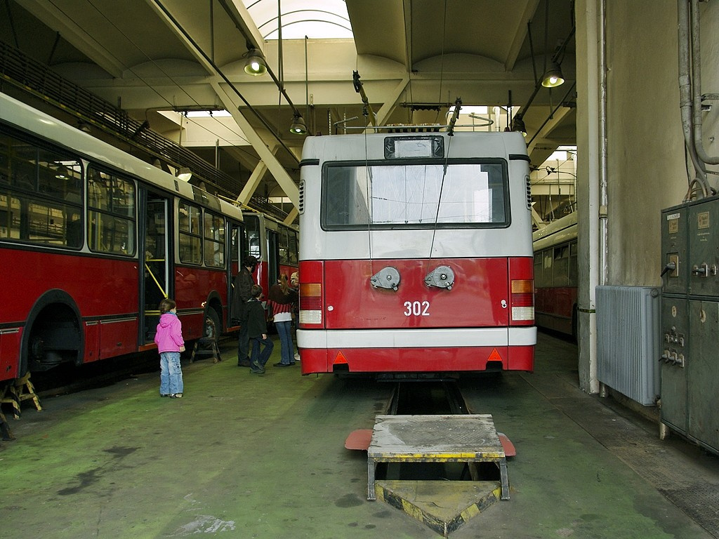 Ikarus 435T a Troligarázsban 04 2010.09.25