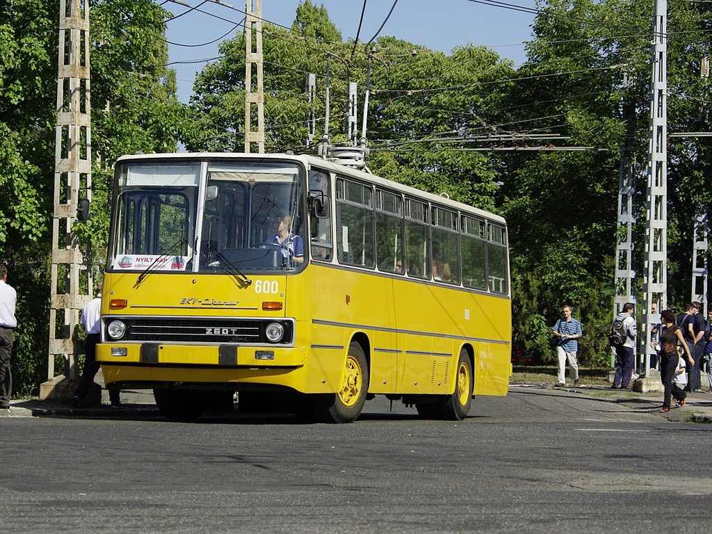 Ikarus 260T a Troligarázsban 14 2009.09.26