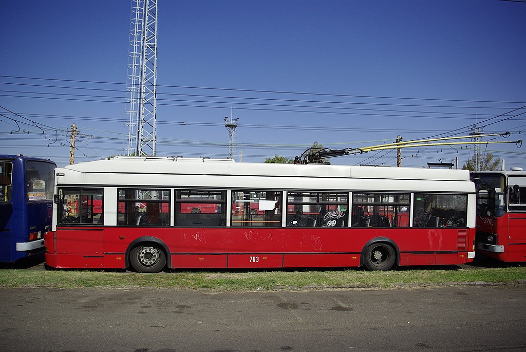 Ikarus 412 T a Troligarázsban 2 2009.09.26