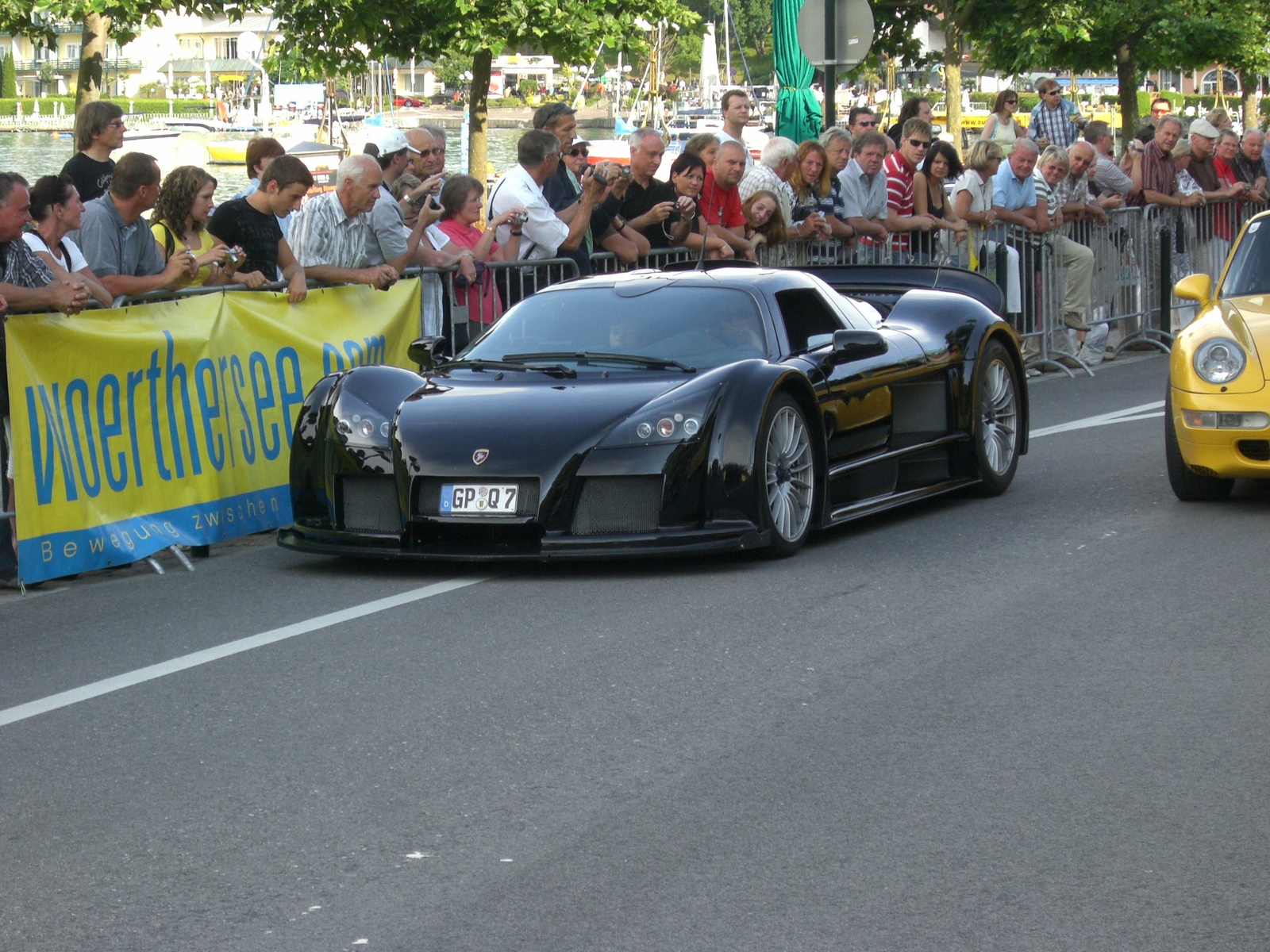 Gumpert Apollo